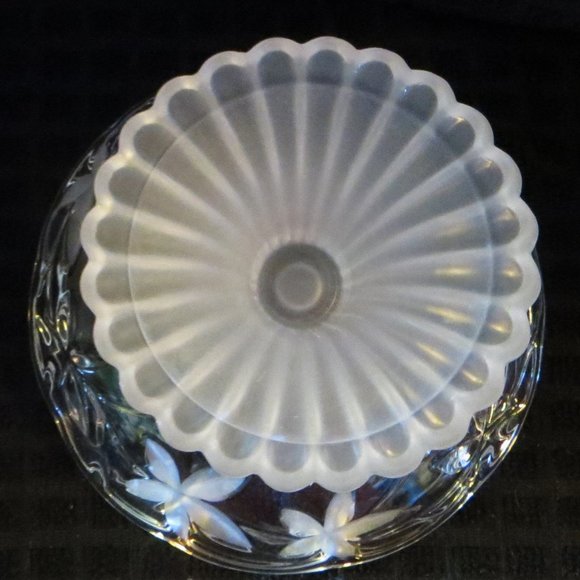 Mikasa Decorative Glass Bowl New In Box For Fruit Candy Etc Never Used - Picture 4 of 5